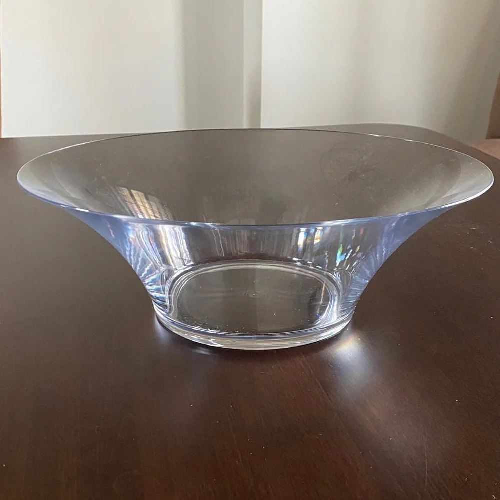 Flared Clear Acrylic Serving Bowl (NWOT)